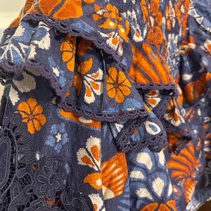 Farm Rio
Pineapple Flowers Ruffled Blouse - Size Large